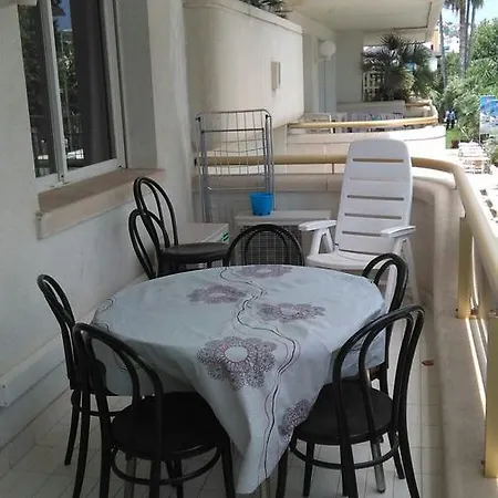 Apartamento Mediterraneo Apartment *